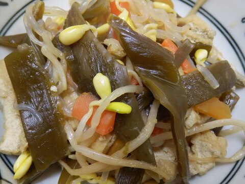 ワカメの茎と豆もやしのシャキシャキ定番煮物